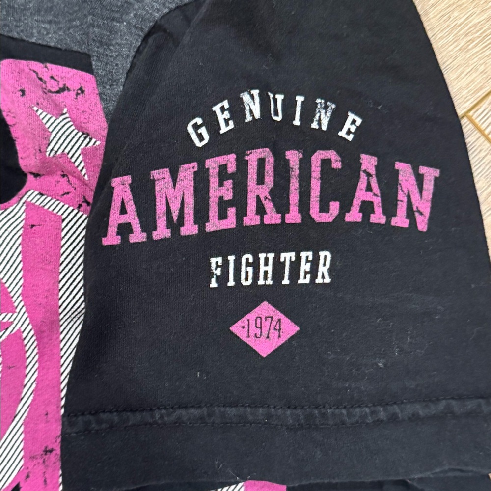 American Fighter Black Tee with Pink Logo - Picture 5 of 5
